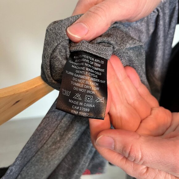 Sombrio. Girls. 3/4 Sleeve Bike Shirt. Heathered Grey With Red Logo. Size M. - Picture 7 of 7